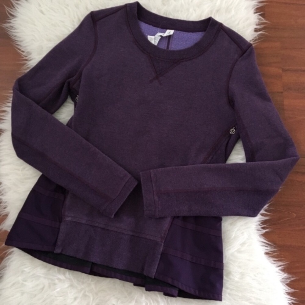 HP 12/12🎉 Lululemon Sweatshirt